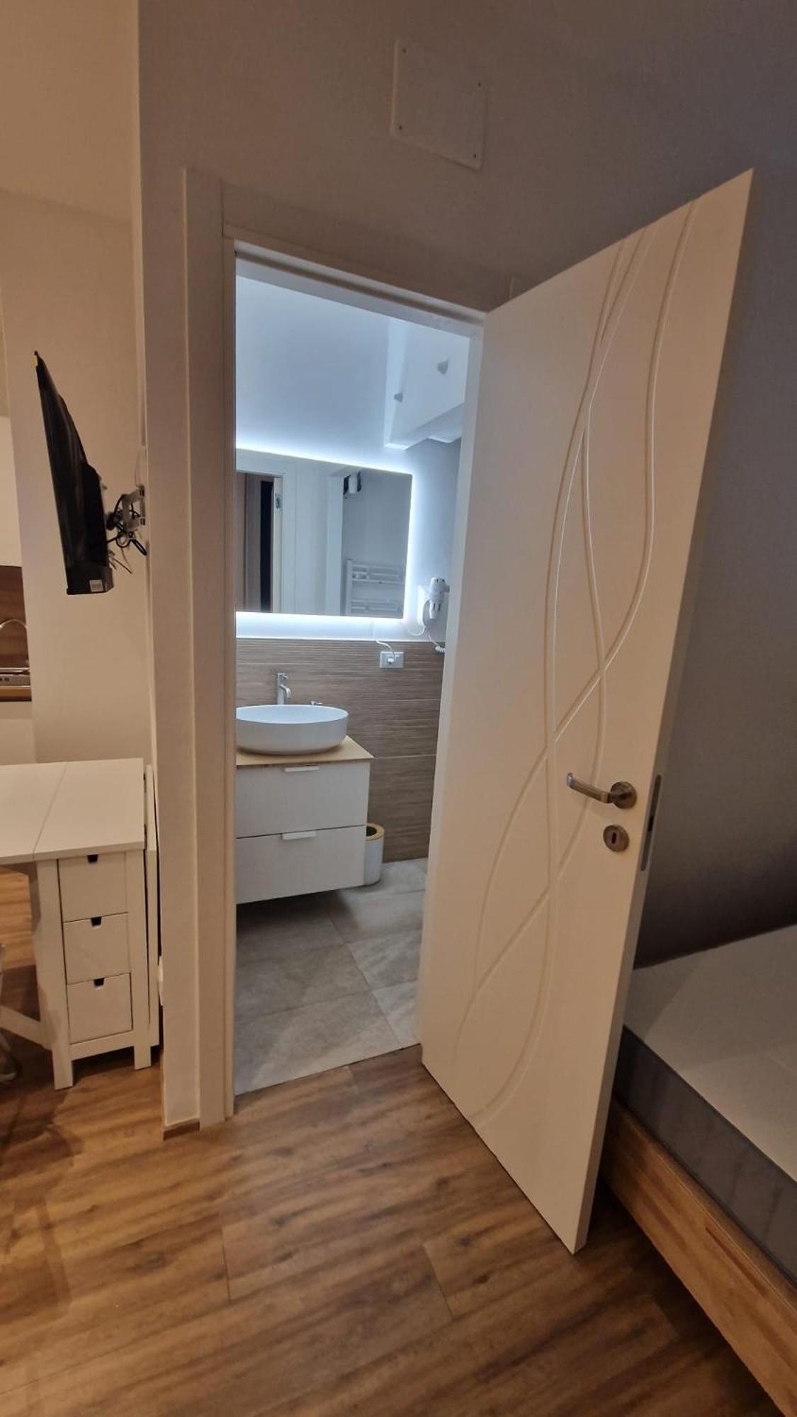 Appartamento La Perla Di Ro Savona Esterno foto