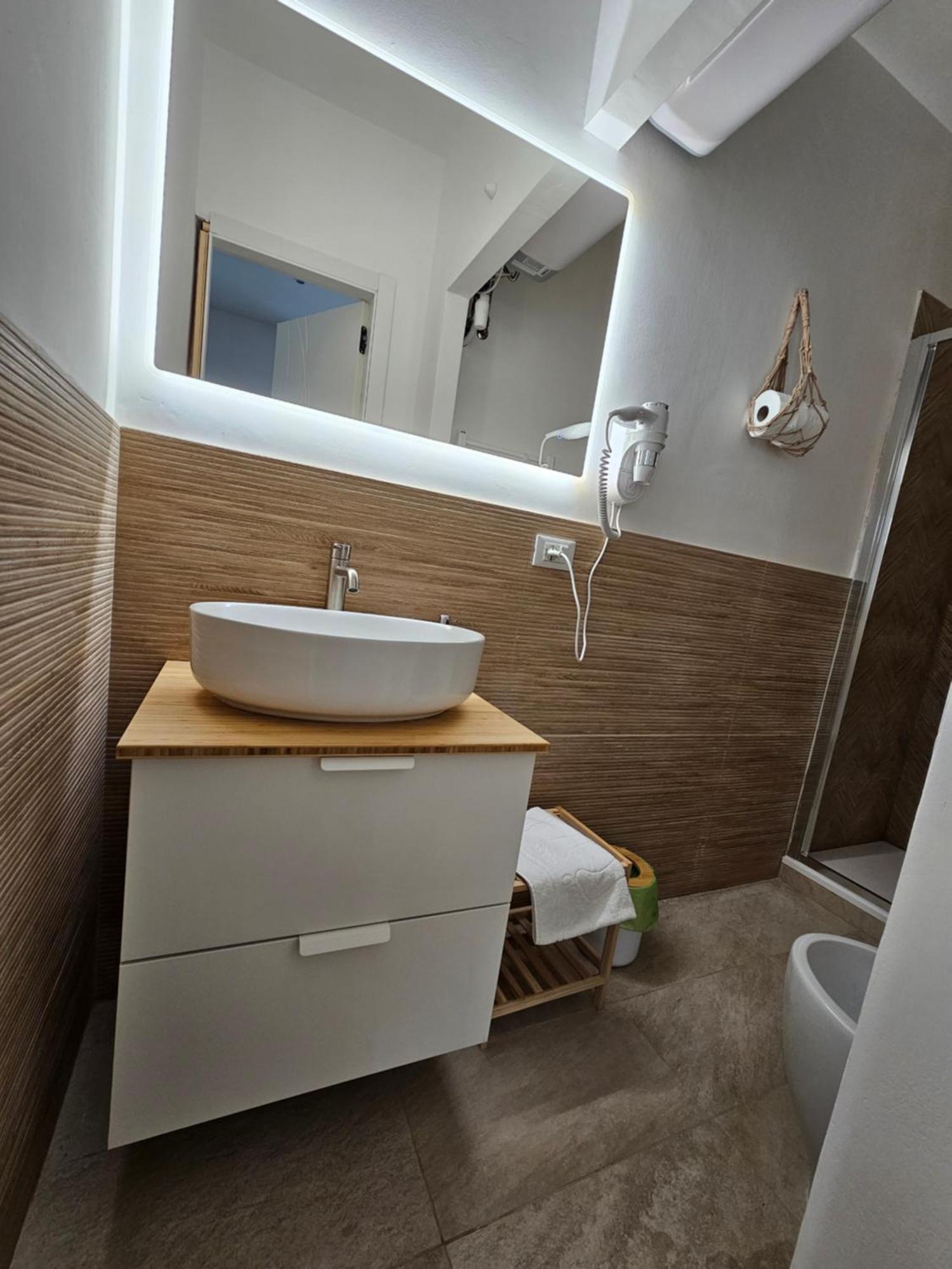 Appartamento La Perla Di Ro Savona Esterno foto